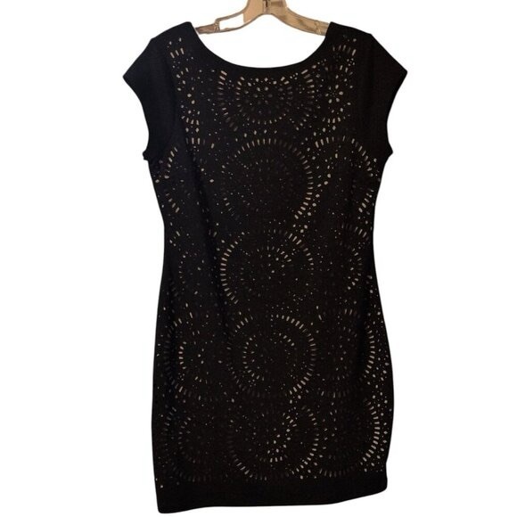 SUZY SHIER Dress Pullover Multi Geometric Polyester Mini Dress with Laser Cut - Picture 2 of 6